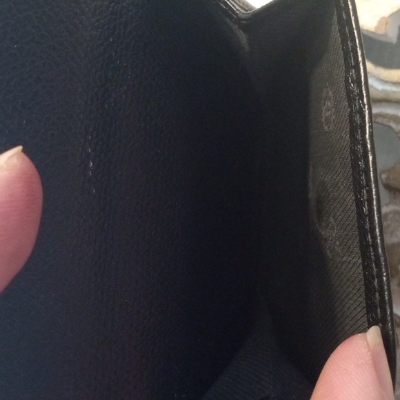 Chanel Bifold Wallet - 100% Authentic - Picture 11 of 12